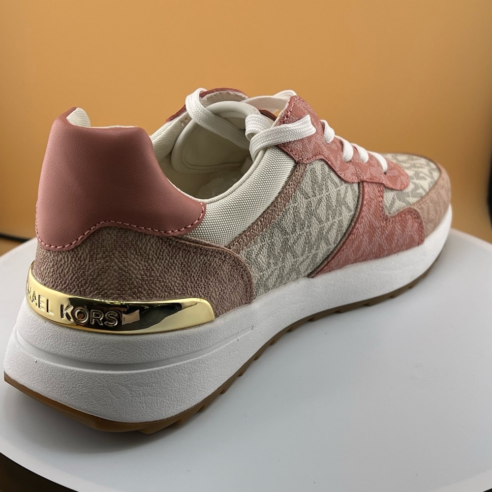 Michael Kors Logo Lace-Up Sneakers - Picture 12 of 17